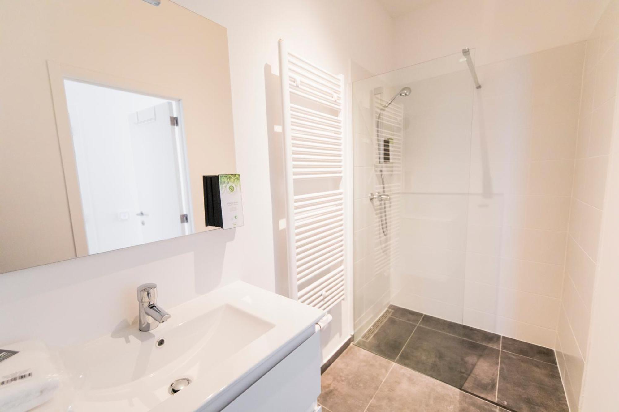 Bed and Breakfast Travelease - Midi Anderlecht Екстер'єр фото