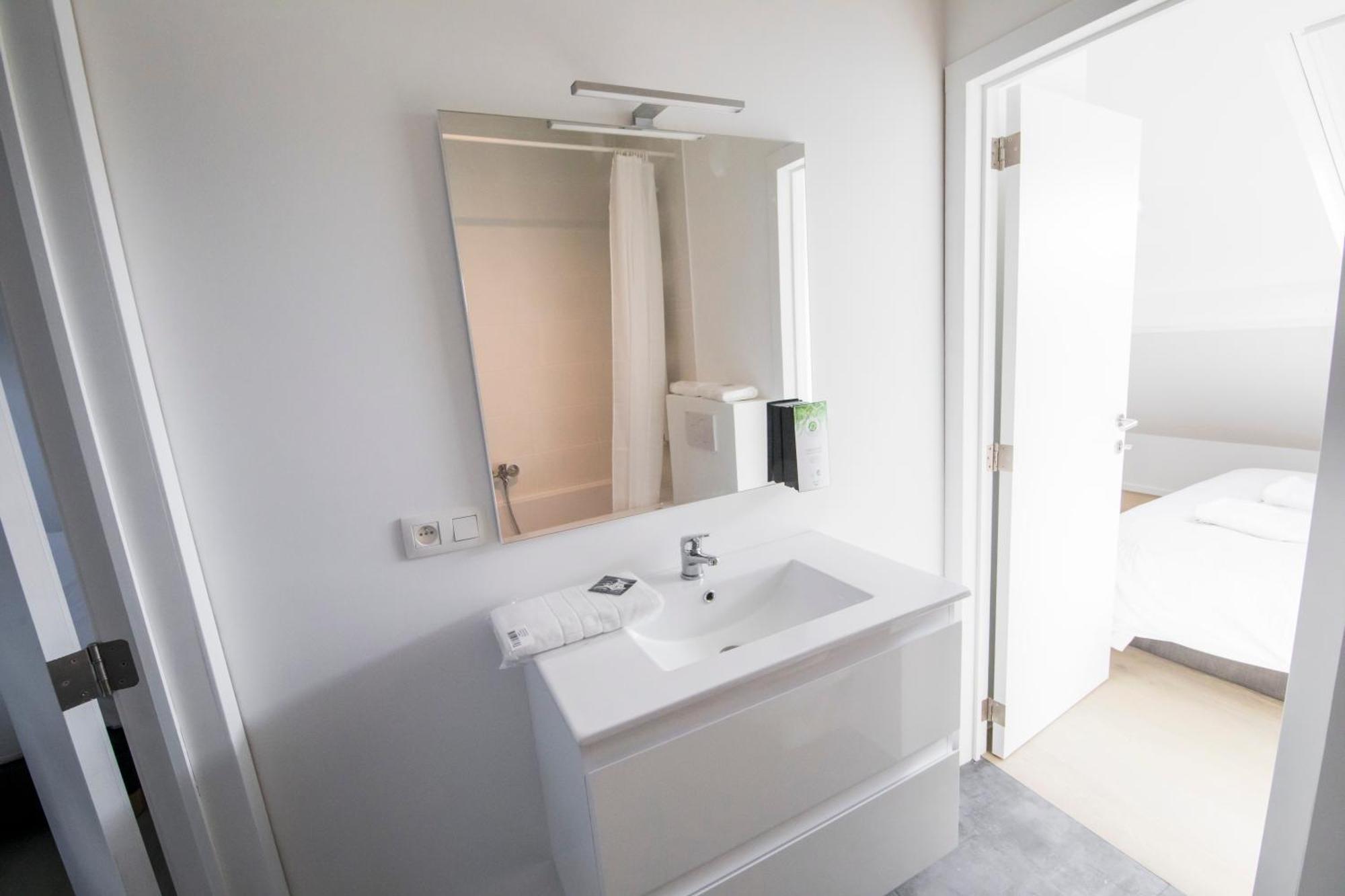 Bed and Breakfast Travelease - Midi Anderlecht Екстер'єр фото